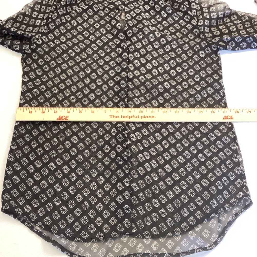 Old Navy Black and White Semi Sheer Women's Top Sz XS - Picture 8 of 12